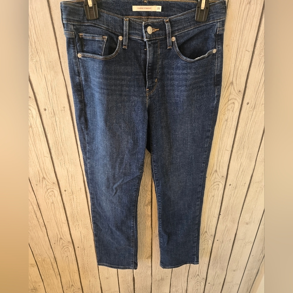 Levis Womens Size 28 Classic Straight Jeans Mid-Rise Dark Wash Blue Denim - Picture 3 of 6